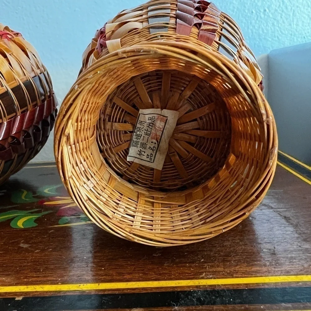 Vintage woven Chinese vase. - Picture 5 of 5